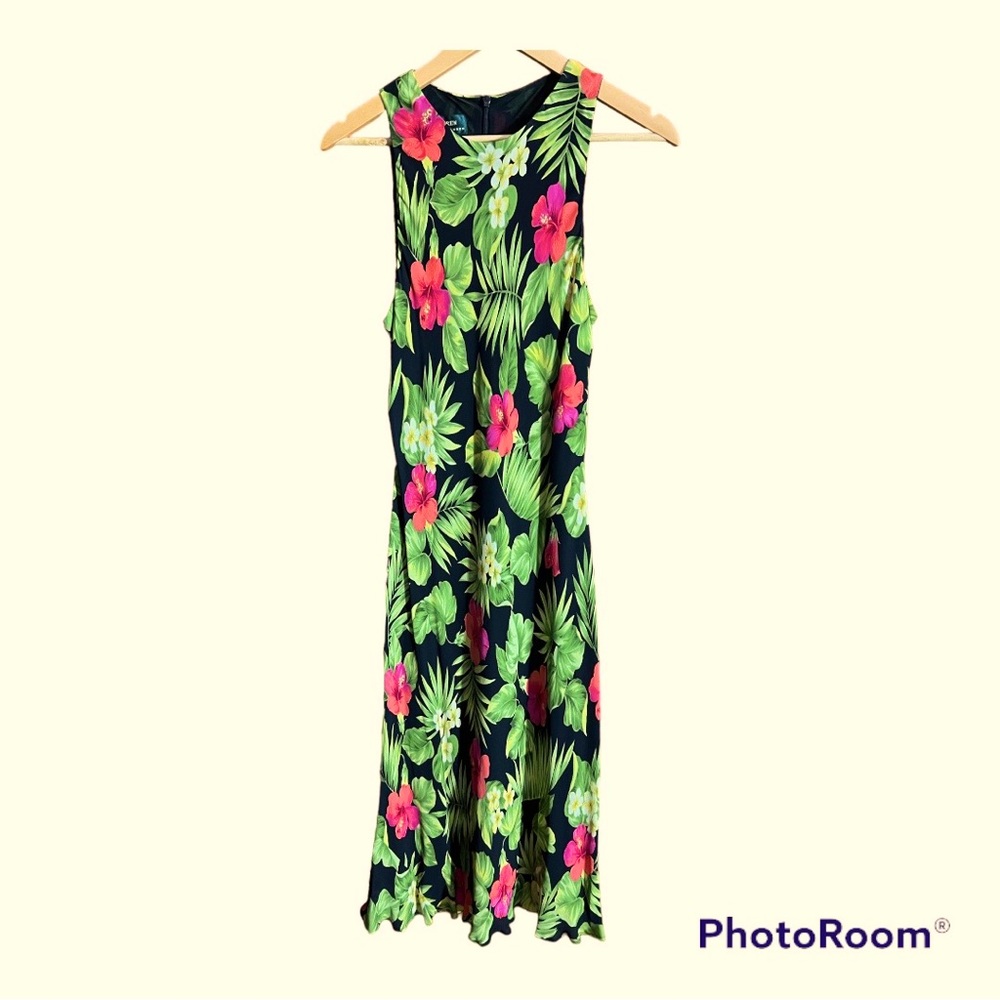 Lauren by Ralph Lauren. sleeveless silk dress, lined. Long back zip. Flattering!